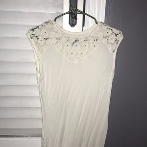 White tshirt with beautiful floral detail